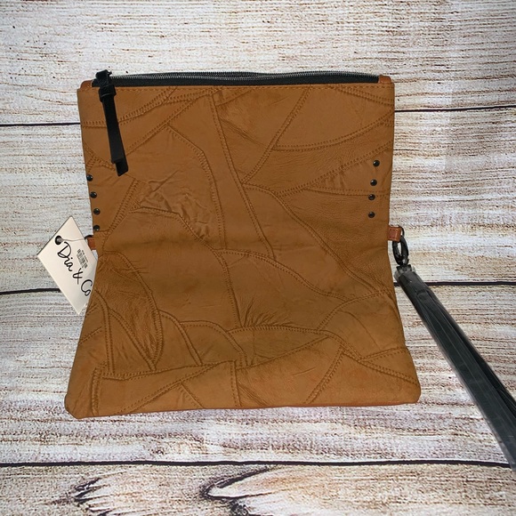 NWT Cambridge Clutch - Picture 4 of 6